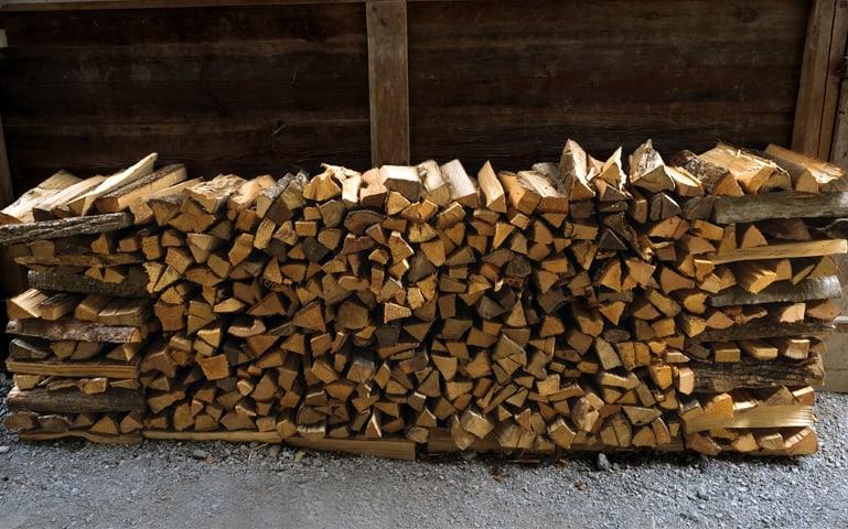 Aides et réglementation du chauffage au bois en 2026 : Le guide complet pour bénéficier de toutes les subventions